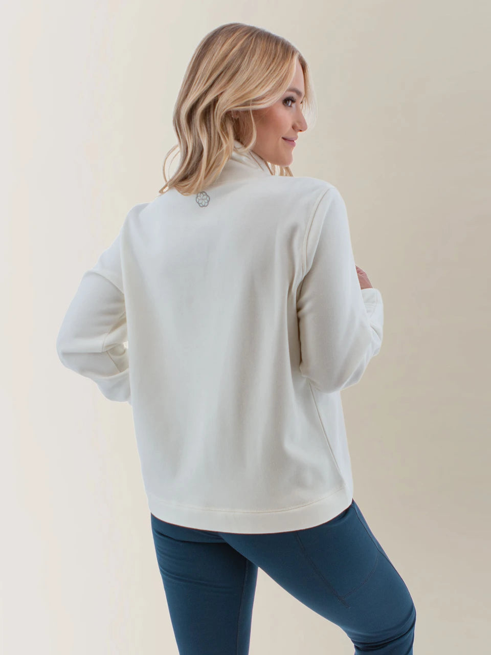 AVENTURA Dog-Walker Top