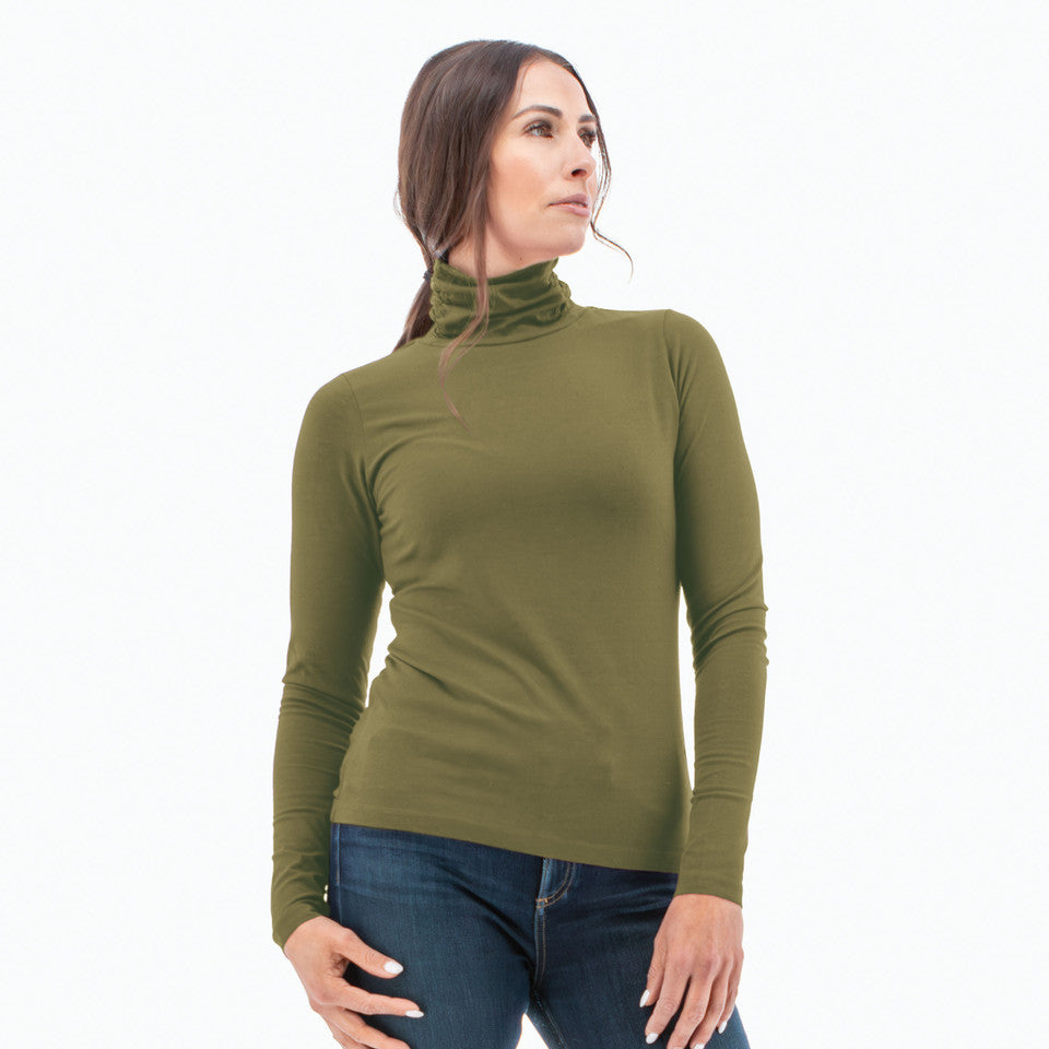 AVENTURA Eden Turtleneck