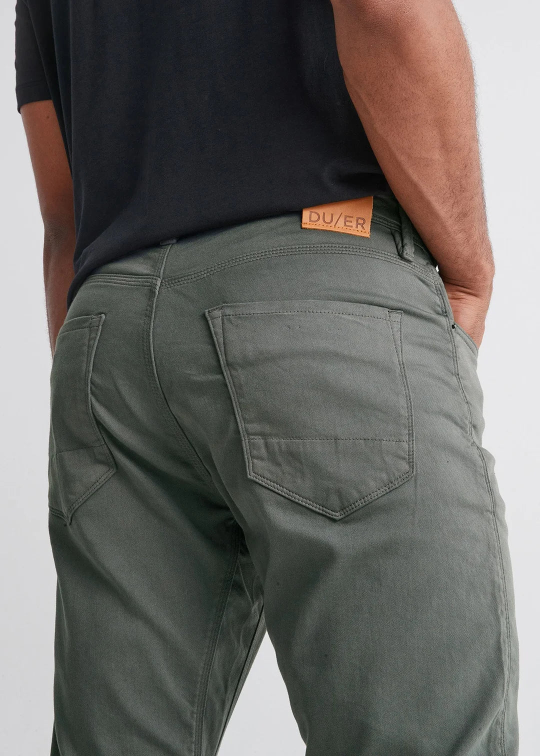 DUER No Sweat Relaxed Taper Men's