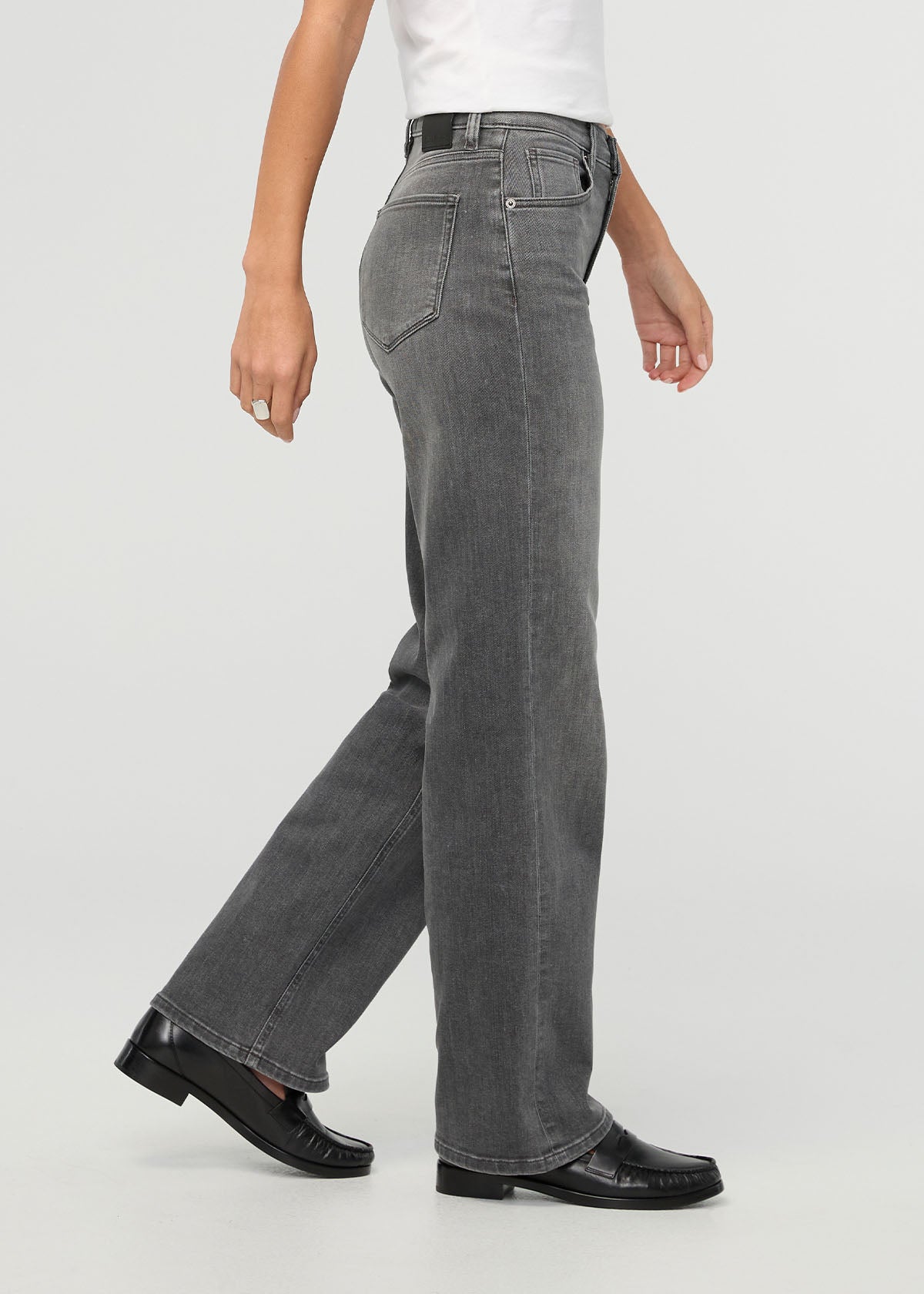 DUER Performance Denim+ High Rise Straight Women's