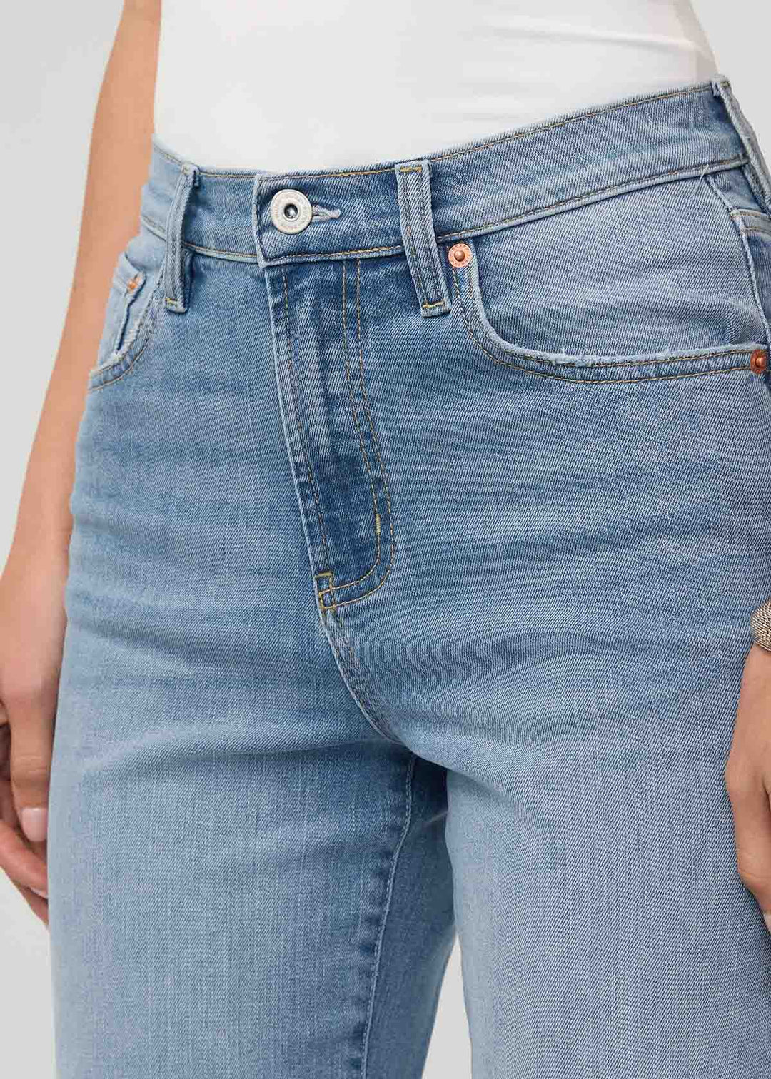 DUER Performance Denim+ High Rise Straight Women's