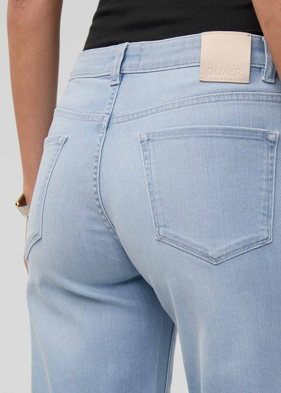 DUER Performance Denim Mid Rise Straight Women's