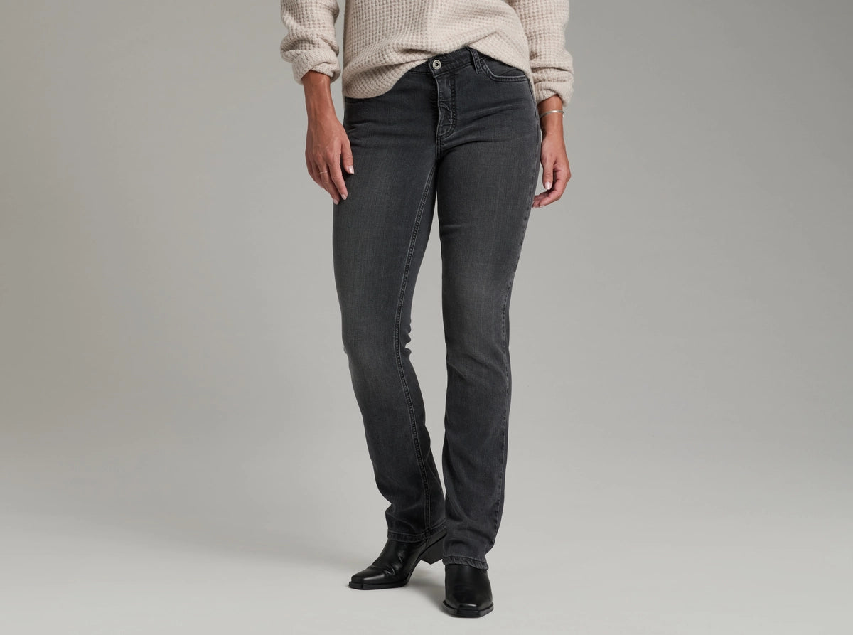 KUHL Kontour Form Straight Denim